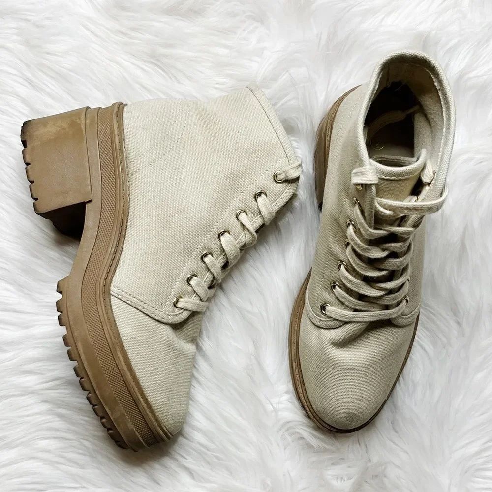 Boo Hoo Chunky Lace Up Canvas Boots Tan Cream Size 7